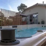 Nyaraló A Nouste A *