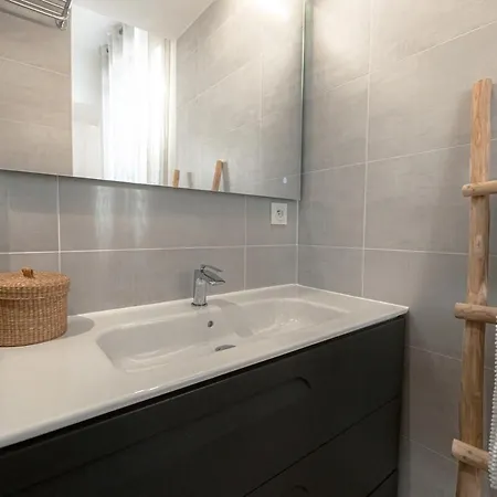 Ferienhaus A Nouste A *